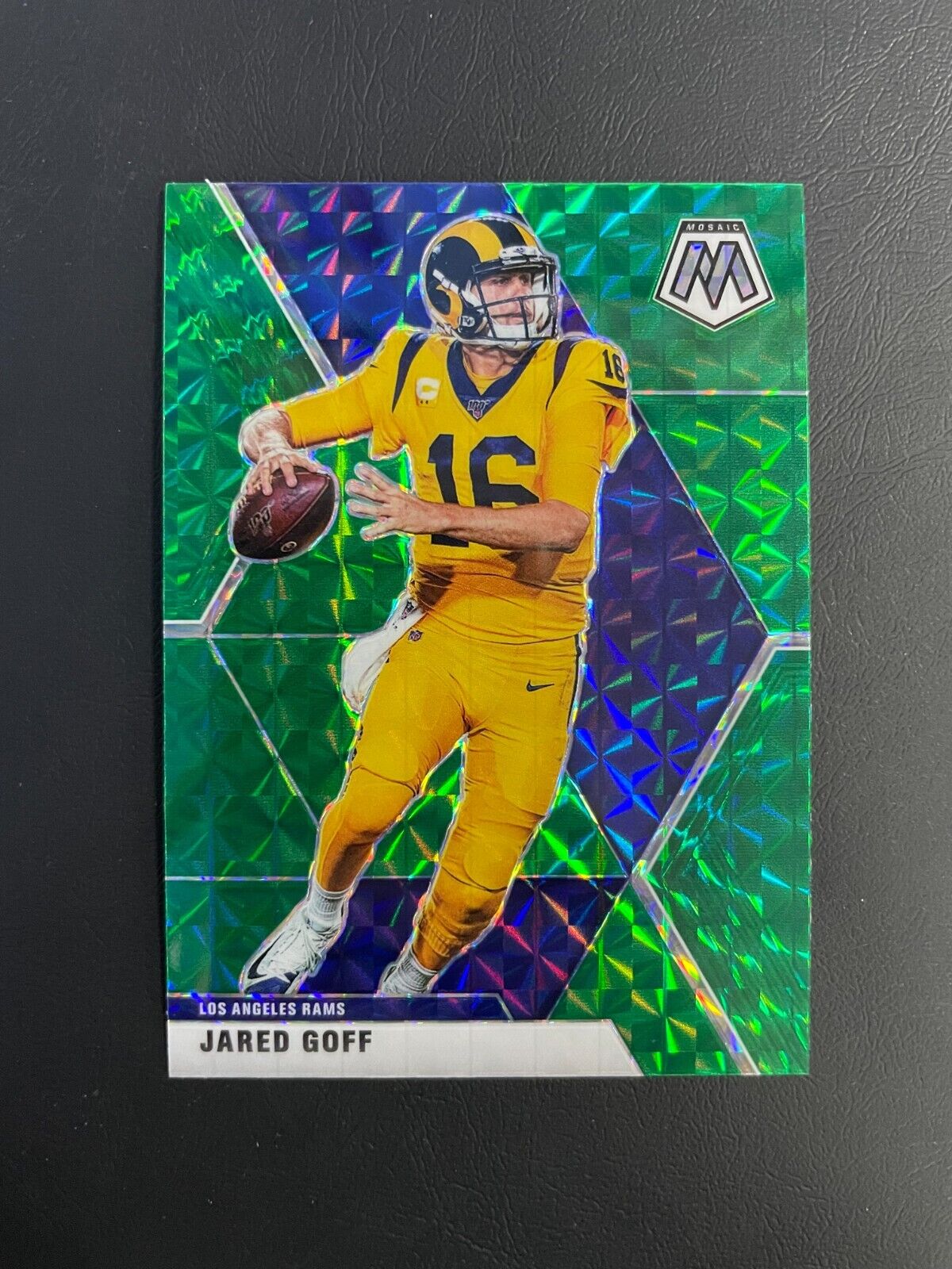 2020 Panini Mosaic Jared Goff Green Refractor Parallel Card #117 Rams