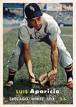 1957 Topps #7 Luis Aparicio - NM