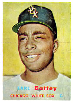 1957 Topps #401 Earl Battey RC - Vg+