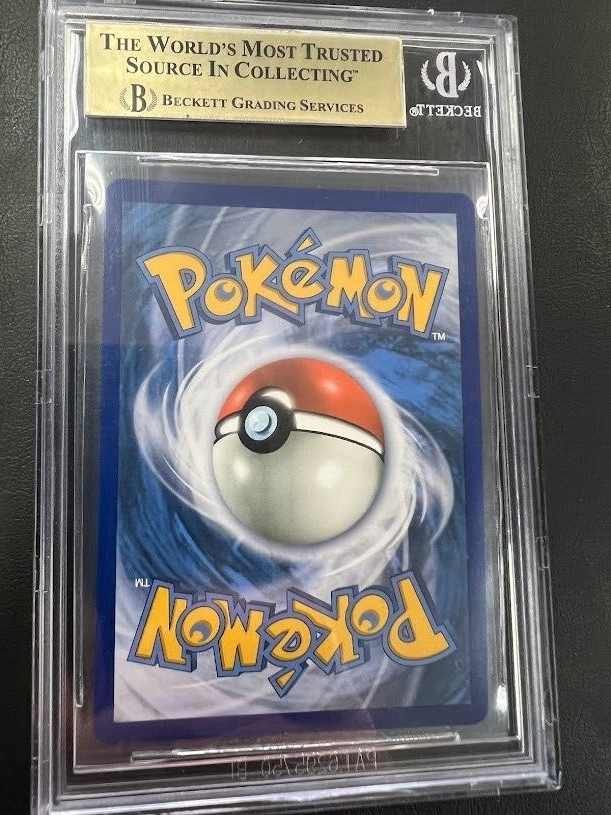 2020 Sword & Shield Champions Path Charizard VMAX SCR #74 Beckett 9.5 Rainbow J