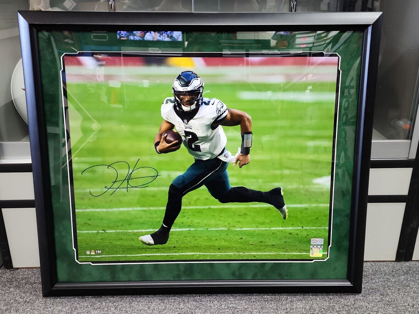 Jalen Hurts Autographed 16x20 Photo In Frame - Philadelphia Eagles