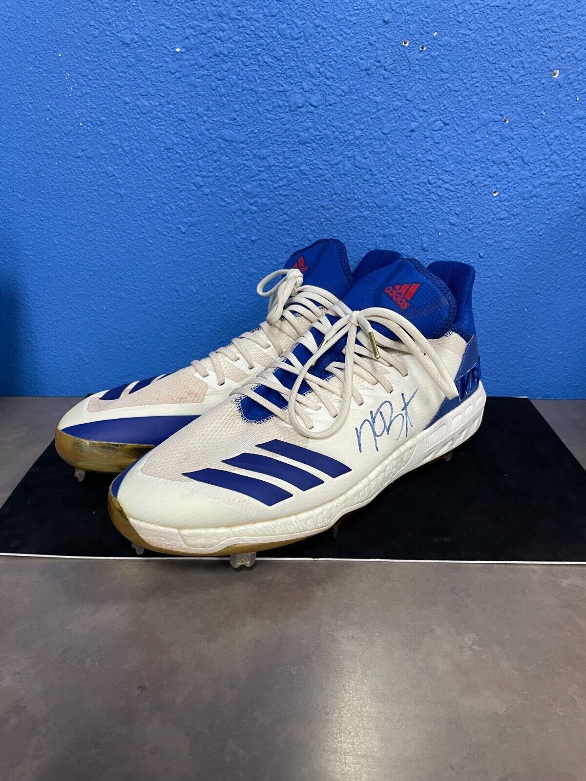 Kris Bryant GAME USED Shoes & AUTO