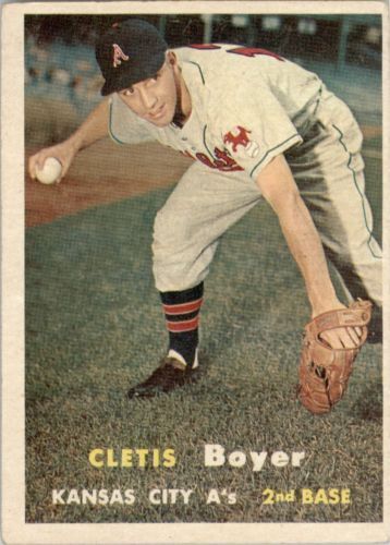 1957 Topps #121 Clete Boyer RC - NM