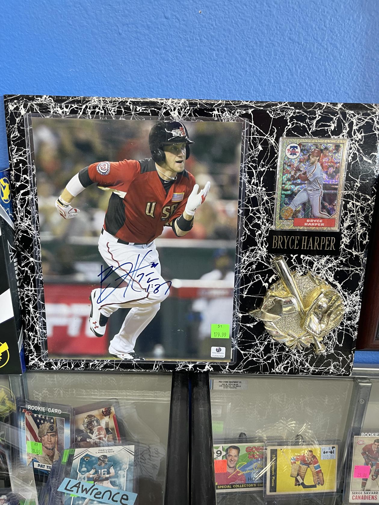 Bryce Harper Plaque w/ Autographed Photo & 25th Anniversary Mojo Topps Chrome