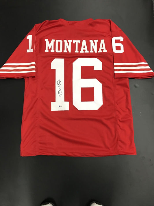 SAN FRANCISCO 49ERS JOE MONTANA AUTOGRAPHED RED JERSEY BECKETT  CERTIFIED **